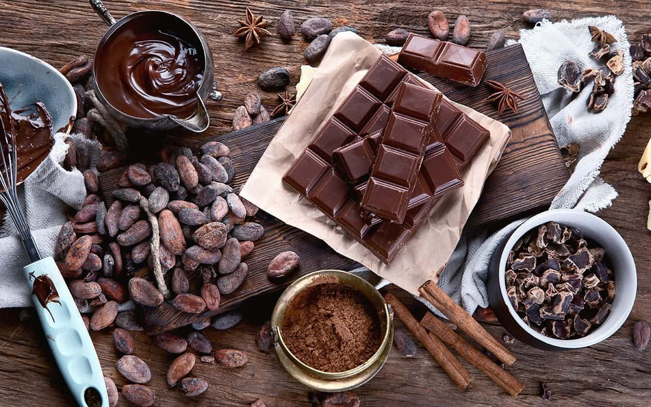 7 Proven Health Benefits of Dark Chocolate