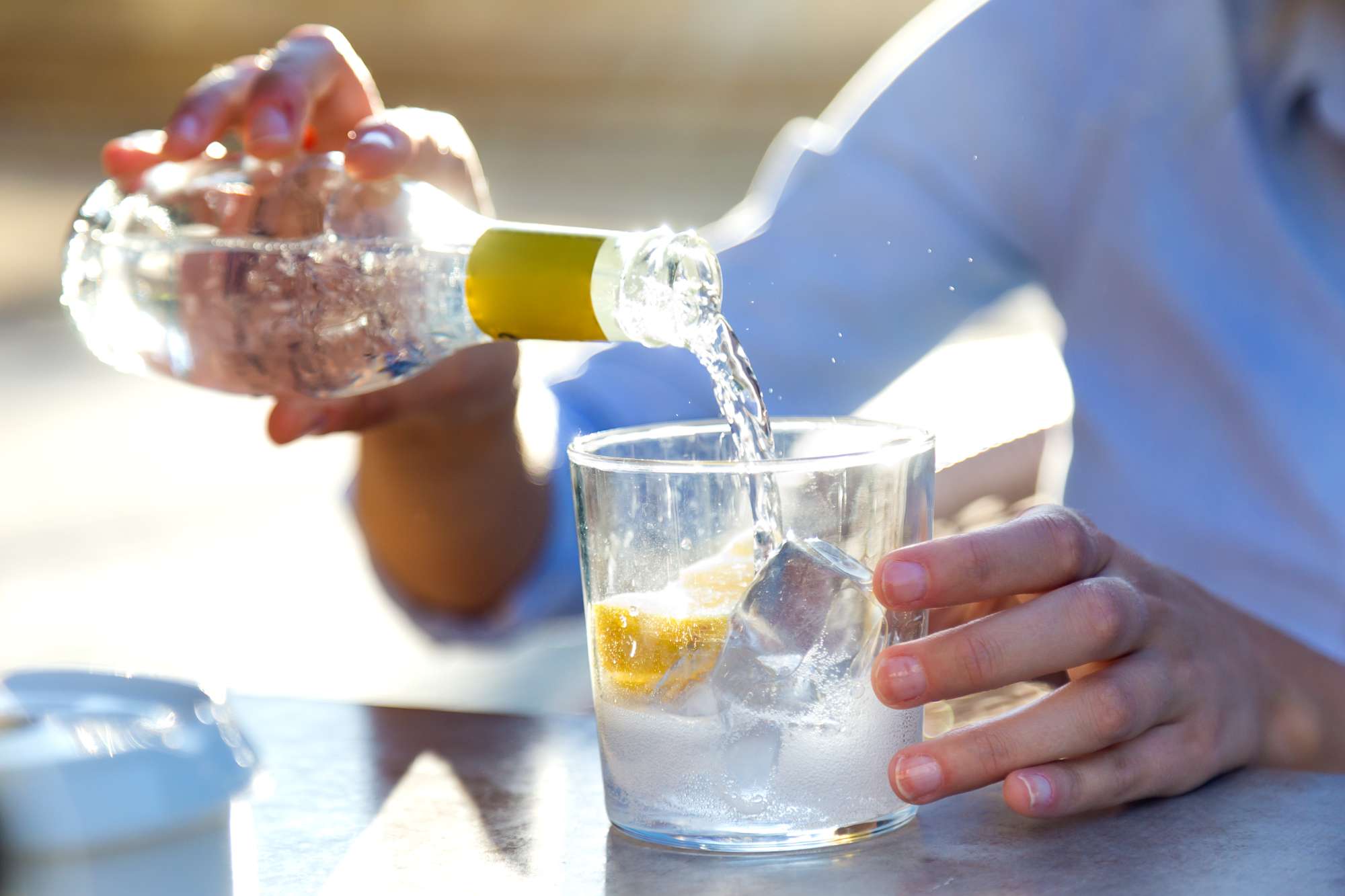 Do carbonated drinks weaken your bones?