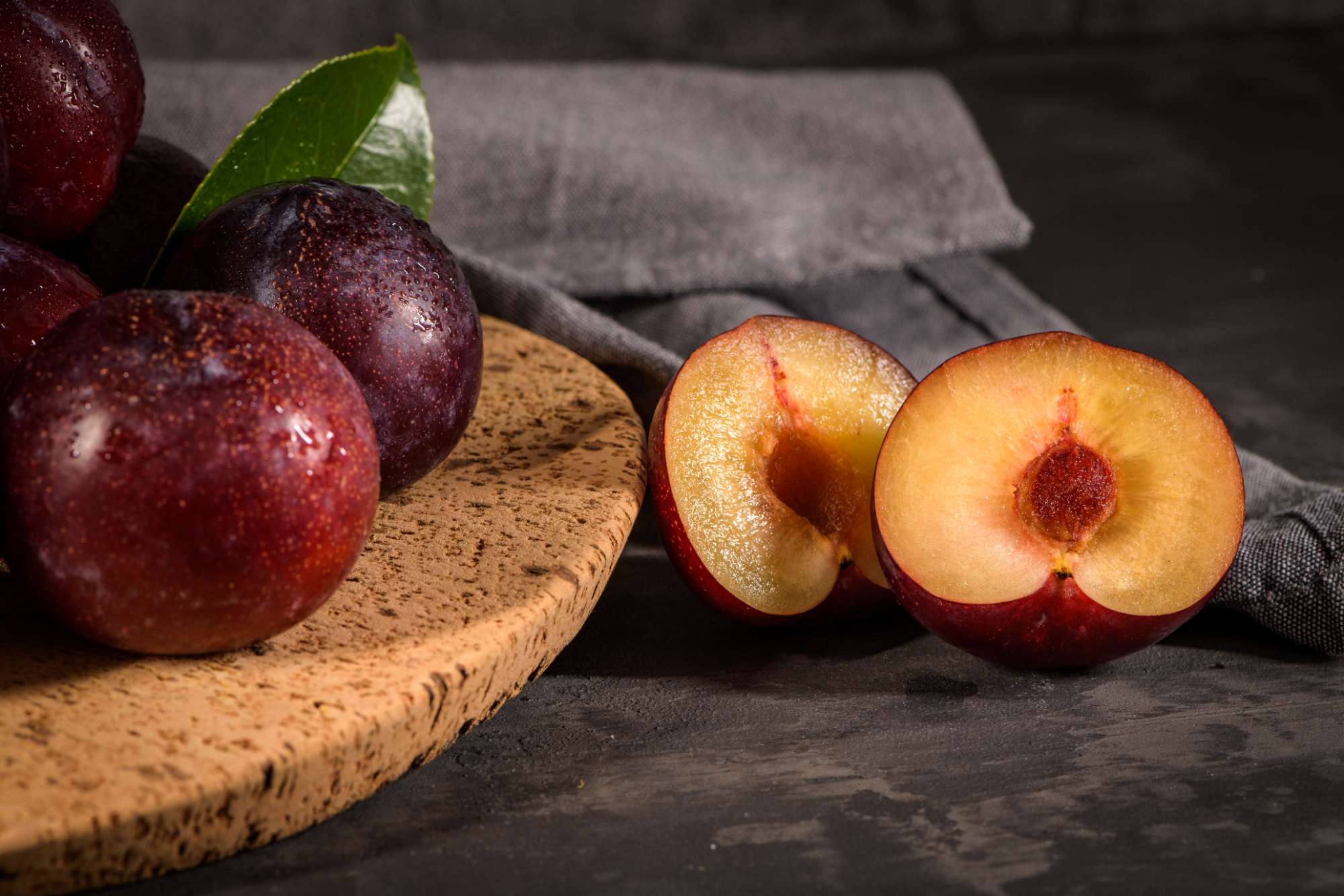 close-up-apples-table.jpg